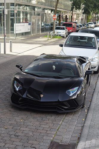 Blacked out Lamborghini Aventador S in Düsseldorf van Joost Prins Photograhy