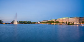 Hamburg – the Binnenalster in the evening by Thomas Bugdoll