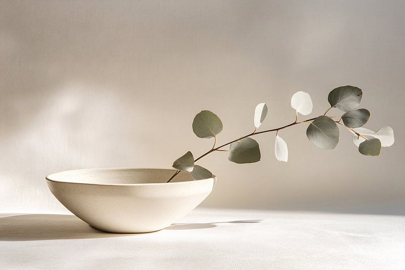 Eucalyptus dans un bol blanc minimaliste par Imperial Art House