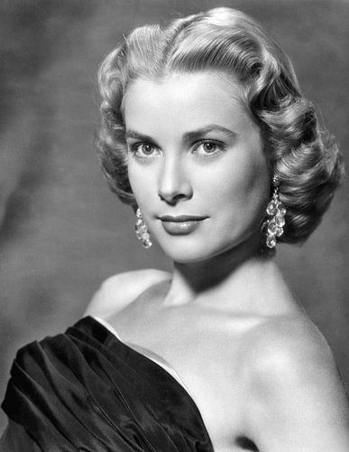 Grace Kelly, black and white