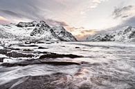 Winterlandschaft mit Wasserbewegung und farbenreichem Morgenlicht von Ralf Lehmann Miniaturansicht