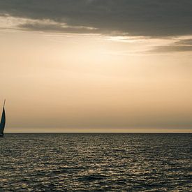 Zeilboot op de Adriatische zee van Martijn Van Hoeflaken