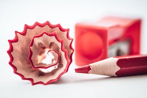 Rood potlood met puntenslijper