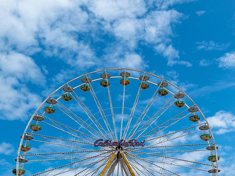 Up To The Sky by Dieter König