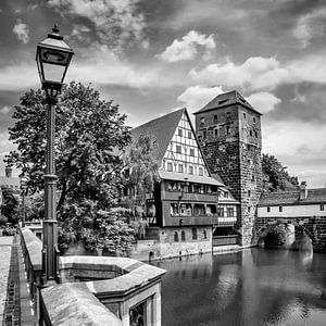 NÜRNBERG Vue du pont Maxbrücke vers la passerelle du bourreau  