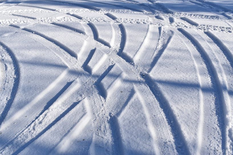 Reifenspuren im Winter von Claude Laprise