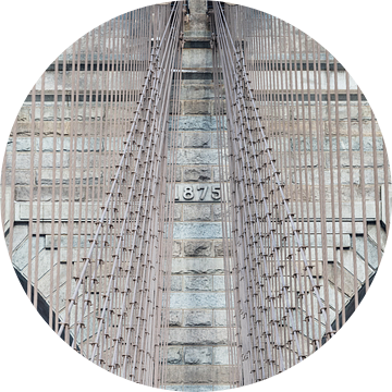 Brooklyn Bridge New York Close-up van Inge van den Brande