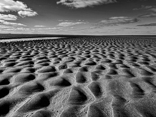 Petites vagues sur la plage