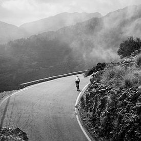 Lonely biker van Arjen van de Belt