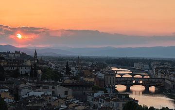 Coucher de soleil à Florence sur Ilya Korzelius