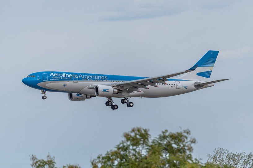 An Airbus A330 from Aerolíneas Argentinas. by Jaap van den Berg