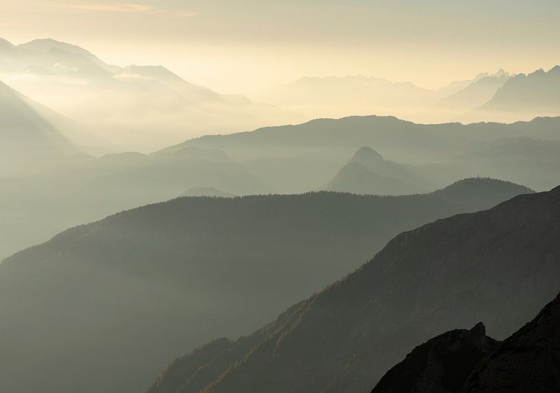 Light atmosphere in the mountains by Anselm Ziegler Photography