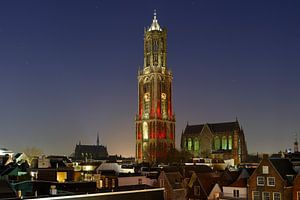 Stadsgezicht van Utrecht met roodwitte Domtoren, foto 5 van Donker Utrecht