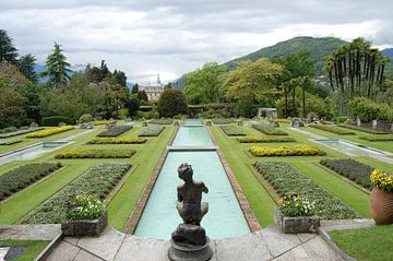 Symmetrische tuin in Italie van Susan Dekker