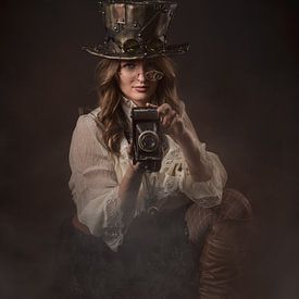 Der Zeitreisende | Steampunk | Porträtfotografie von Laura Dijkslag