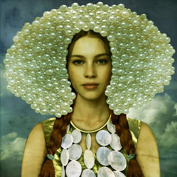 Vintage Beauty mit Perlenkrone von Yvonne Zeldenthuis