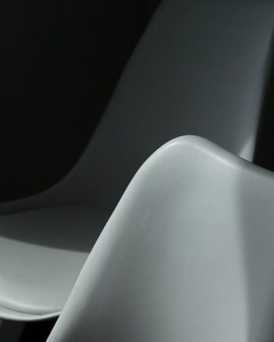 Chaise de contraste.