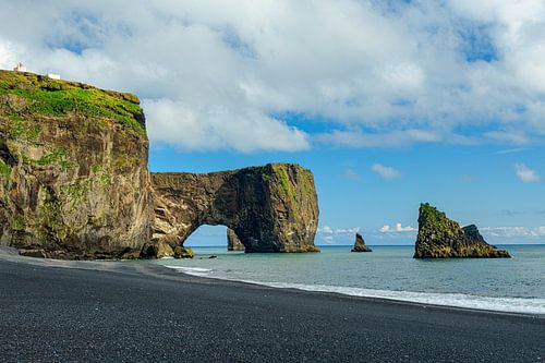 Kaap Dyrholaey  op IJsland, vanaf de andere kant bekeken