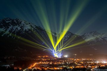Lasershow op de skischans in Oberstdorf van Leo Schindzielorz
