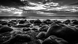 Steine im Meer von VIDEOMUNDUM