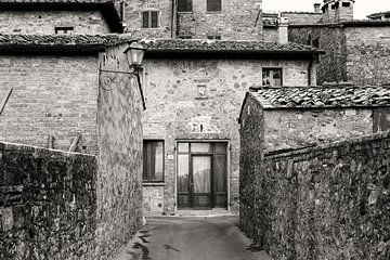 Architecture toscane en noir et blanc