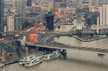 Die abendliche Rushhour in Rotterdam von Frans Blok