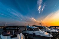 Motorboote & Segelschiffe, Sonnenuntergang am Hafen Altefähr, Insel Rügen von GH Foto & Artdesign Miniaturansicht
