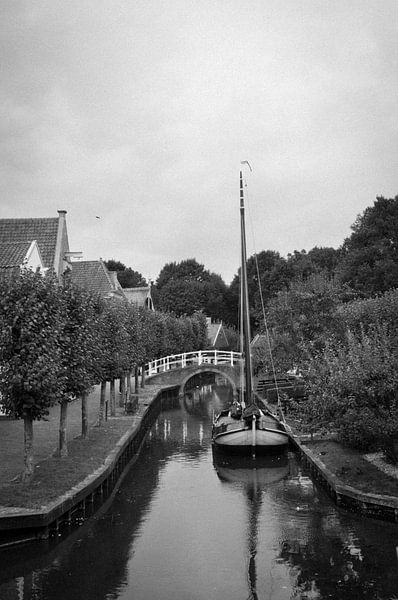 Stilleven van een boot par Frank Hensen