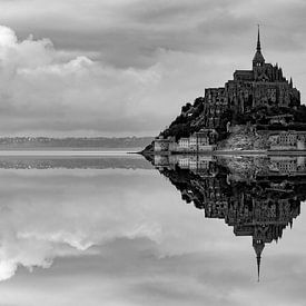 Mont Saint Michel in mirror image by Robbert De Reus