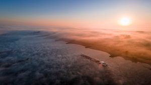 Naviguer dans une mer de brouillard