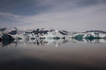 Jökulsárlón, un lac glaciaire en Islande sur Fenna Duin-Huizing
