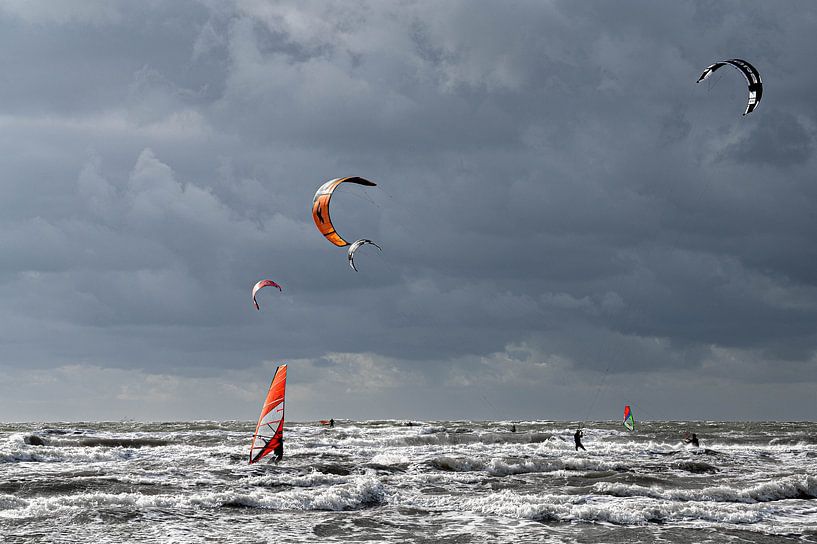 Kitesurfing in St. Peter-Ording; Germany by Karsten Rahn