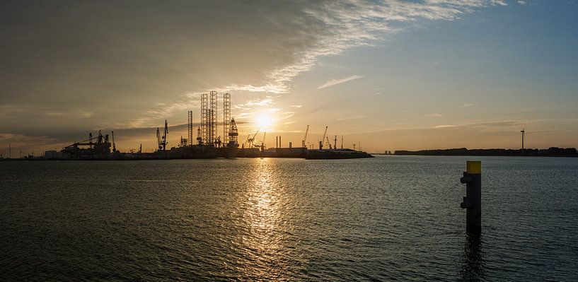 Eerste Werkhaven, Rotterdam by Willem Havenaar