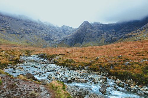 De prachtige Fairy Pools in de Coire Valley op het Schotse eiland Skye.