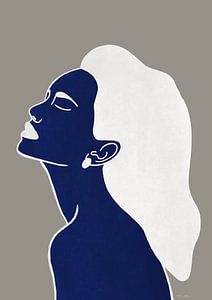 Elegant zen blue woman #2 van Roeleke