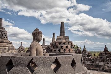 Borobudur  - Yogjakarta van Dries van Assen