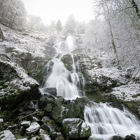 Winter Waterval Majesteit van Fabrizio Micciche