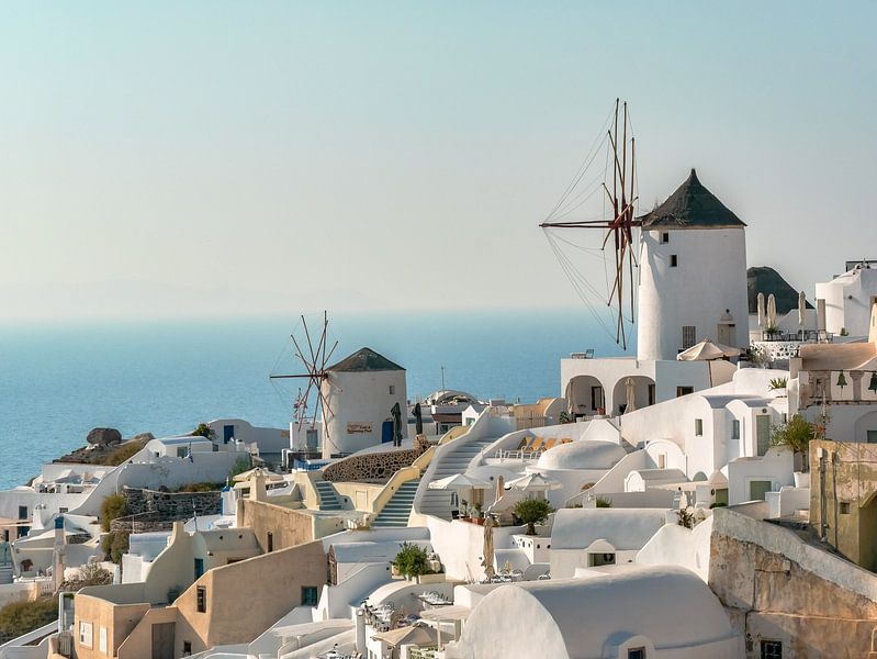 Oia windmills on Santorini by Leo Schindzielorz