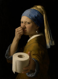 Das Mädchen mit der Toilettenpapierrolle