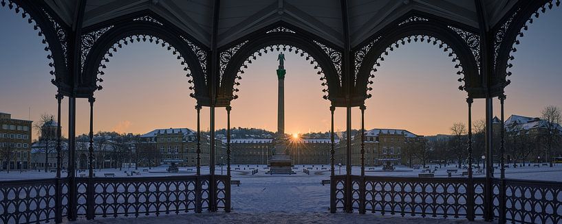 Stuttgart Schlossplatz bij zonsopgang in de winter van Keith Wilson Photography