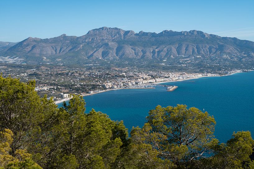 Vue sur Altea et la Sierra de Bernia par Adriana Mueller