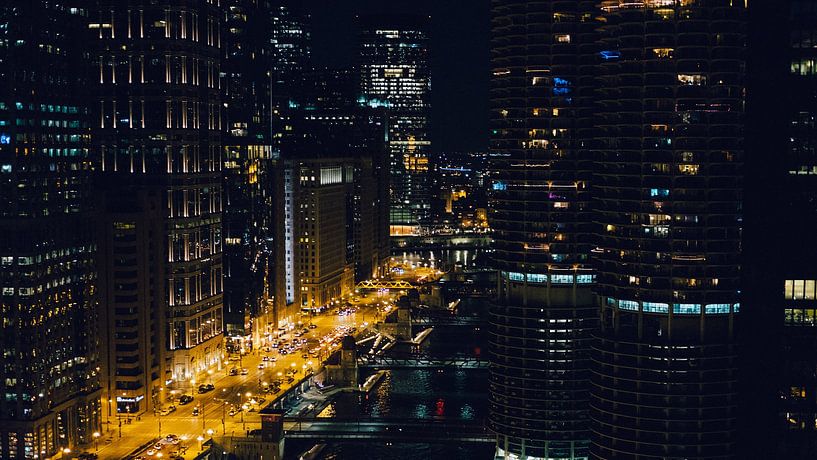 Chicago by Hello Pompoyo