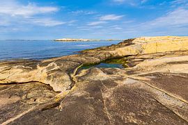 Blick von der Insel Rossö auf Schäreninseln nahe Strömstad, S