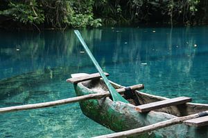 Outrigger-Kanu im Blue Hole