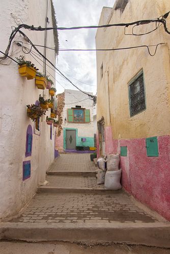Marokko straat print met pastel kleuren | Wall art Morocco | straatfotografie | Reisfotografie