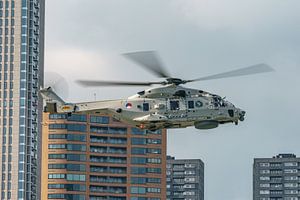 NH-90 helikopter bij Wereldhavendagen 2023. van Jaap van den Berg