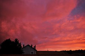 Rosa Sonnenuntergang in Frankreich