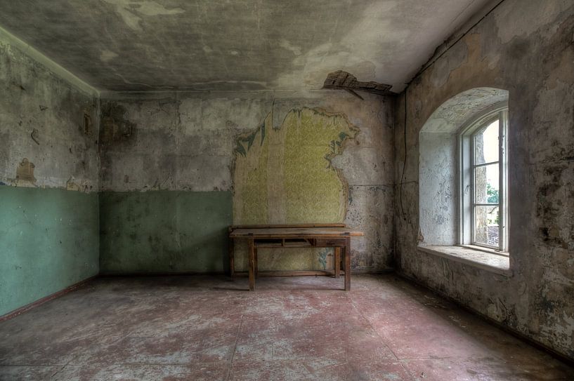Abandoned House van Vivian Teuns