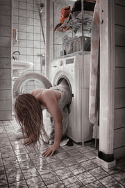 „Washed out“ – Surrealistische ADHS-Kunst von Elianne van Turennout