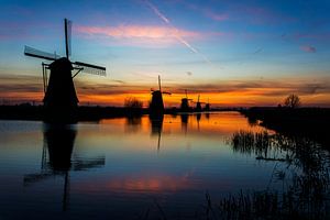  Moulins au lever du soleil 